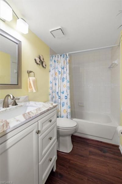 5805 Trailwinds Dr, Unit 314, Fort Myers, FL 33907 Photo