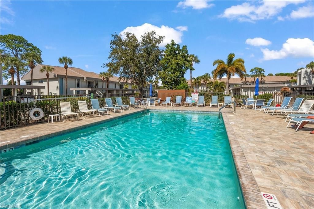 5805 Trailwinds Dr, Unit 314, Fort Myers, FL 33907 Photo