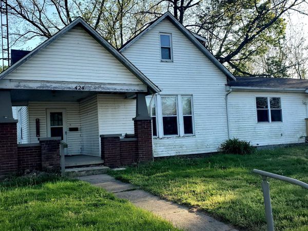 424 E Commerce Street, Brownstown, IN 47220
