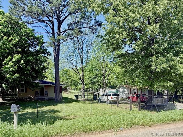 205 SE Second Street , Antlers, OK 74523