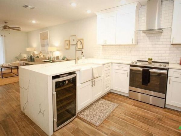 104 Cove East , Unit 107, Horseshoe Bay, TX 78657