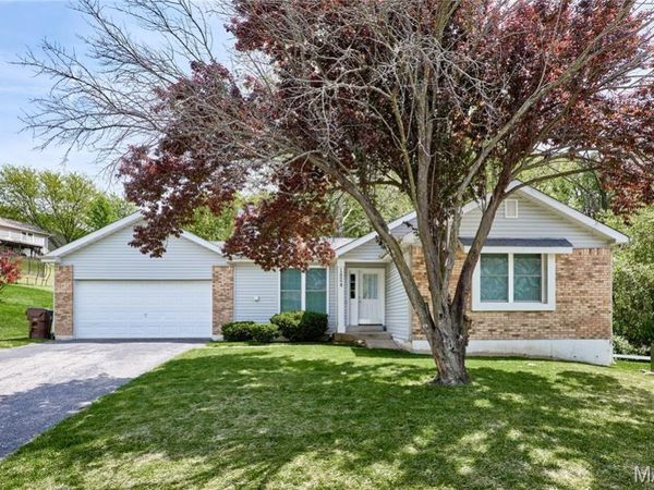 1824 Fairwood Forest Drive, St Peters, MO 63376