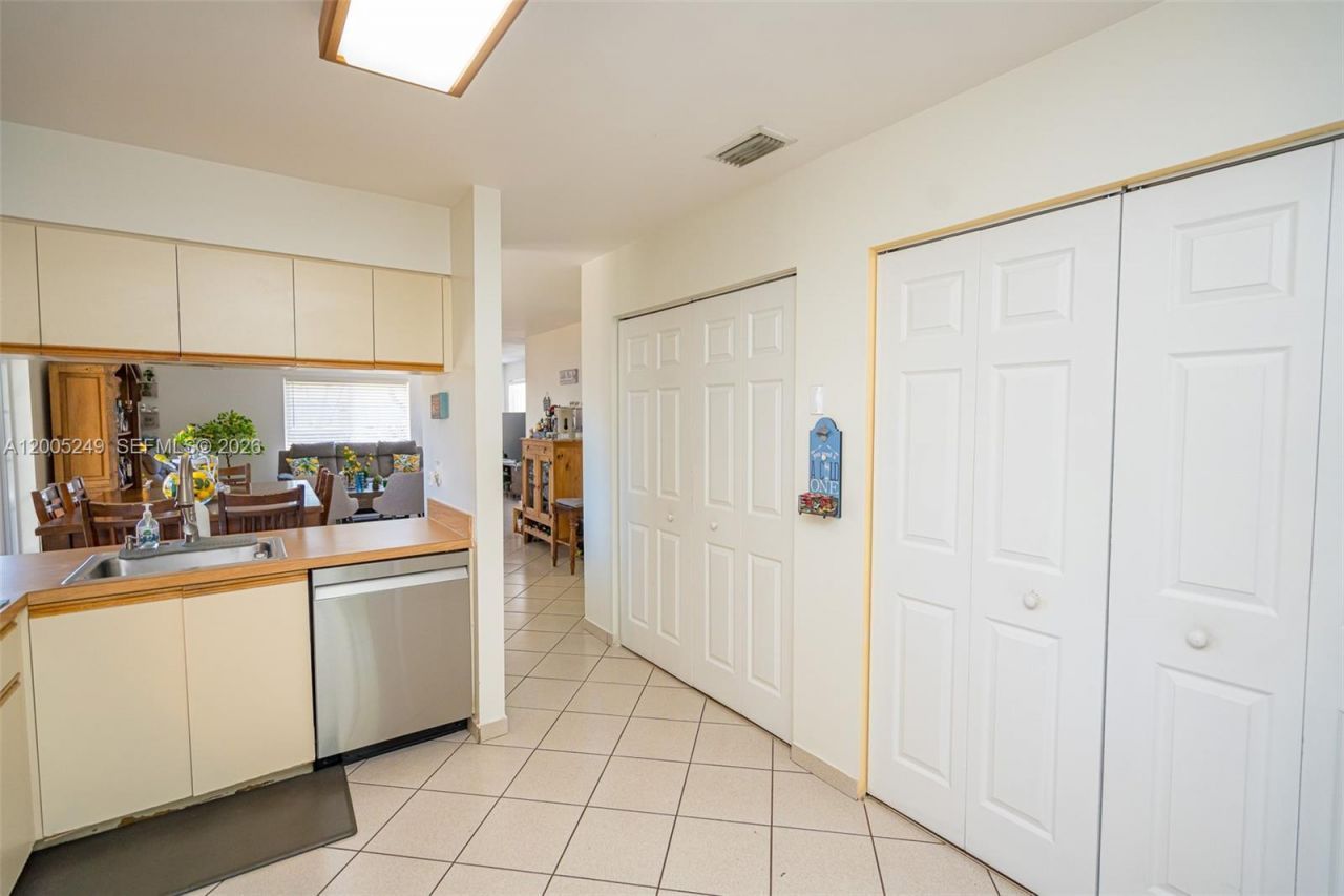 9786 SW 222nd Ter, Cutler Bay, FL 33190 Photo