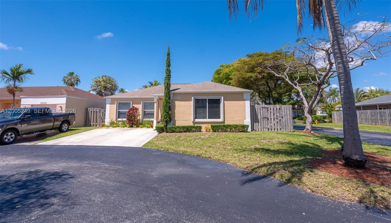 9786 SW 222nd Ter, Cutler Bay, FL 33190 Photo