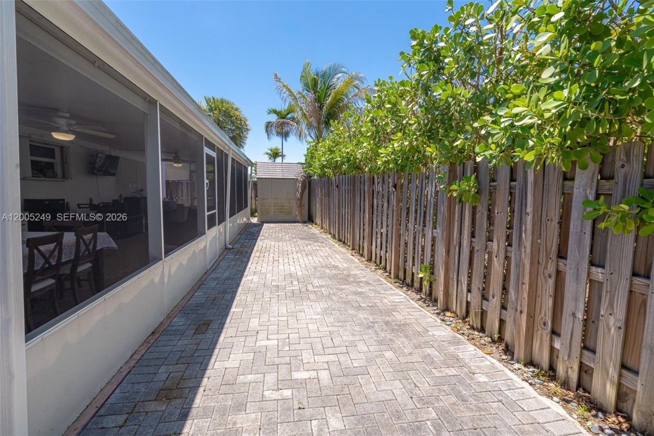9786 SW 222nd Ter, Cutler Bay, FL 33190 Photo