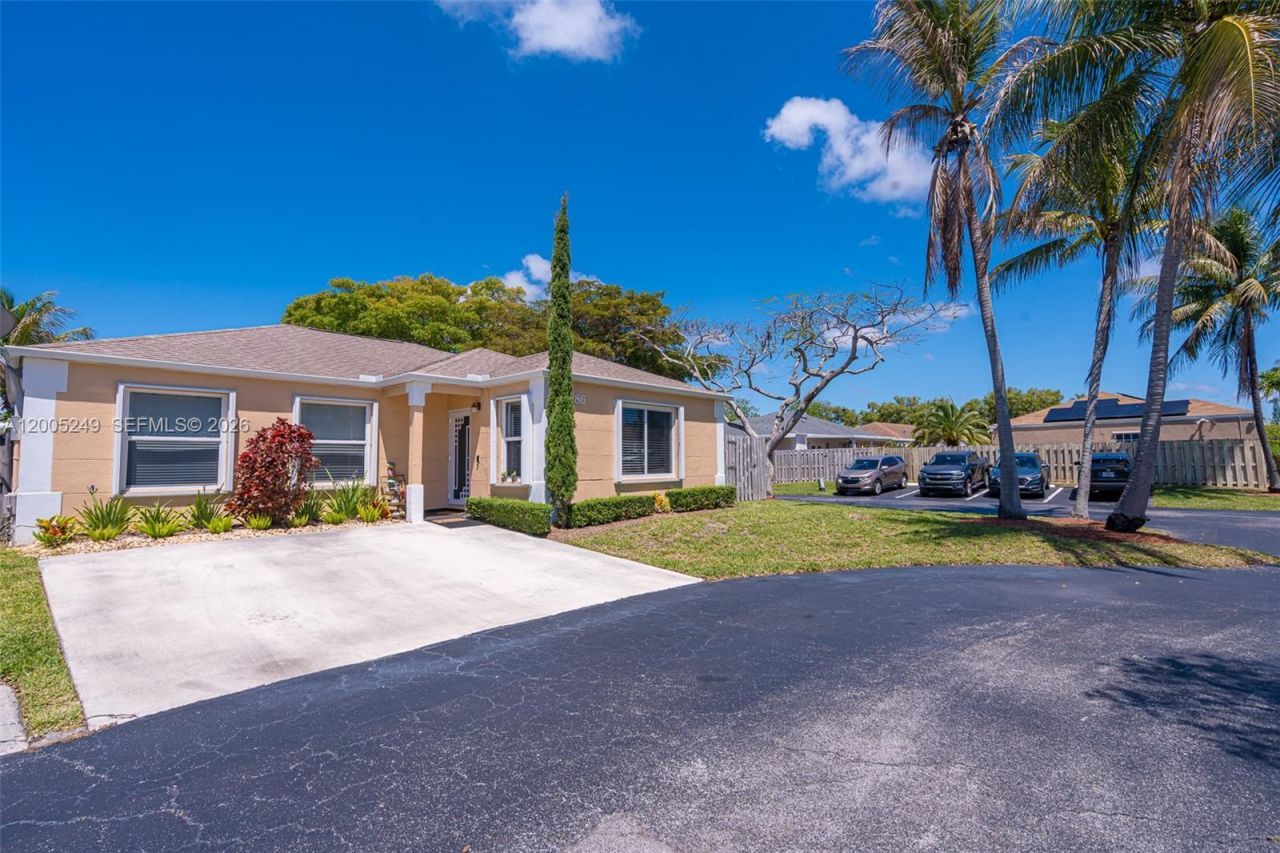 9786 SW 222nd Ter, Cutler Bay, FL 33190 Photo