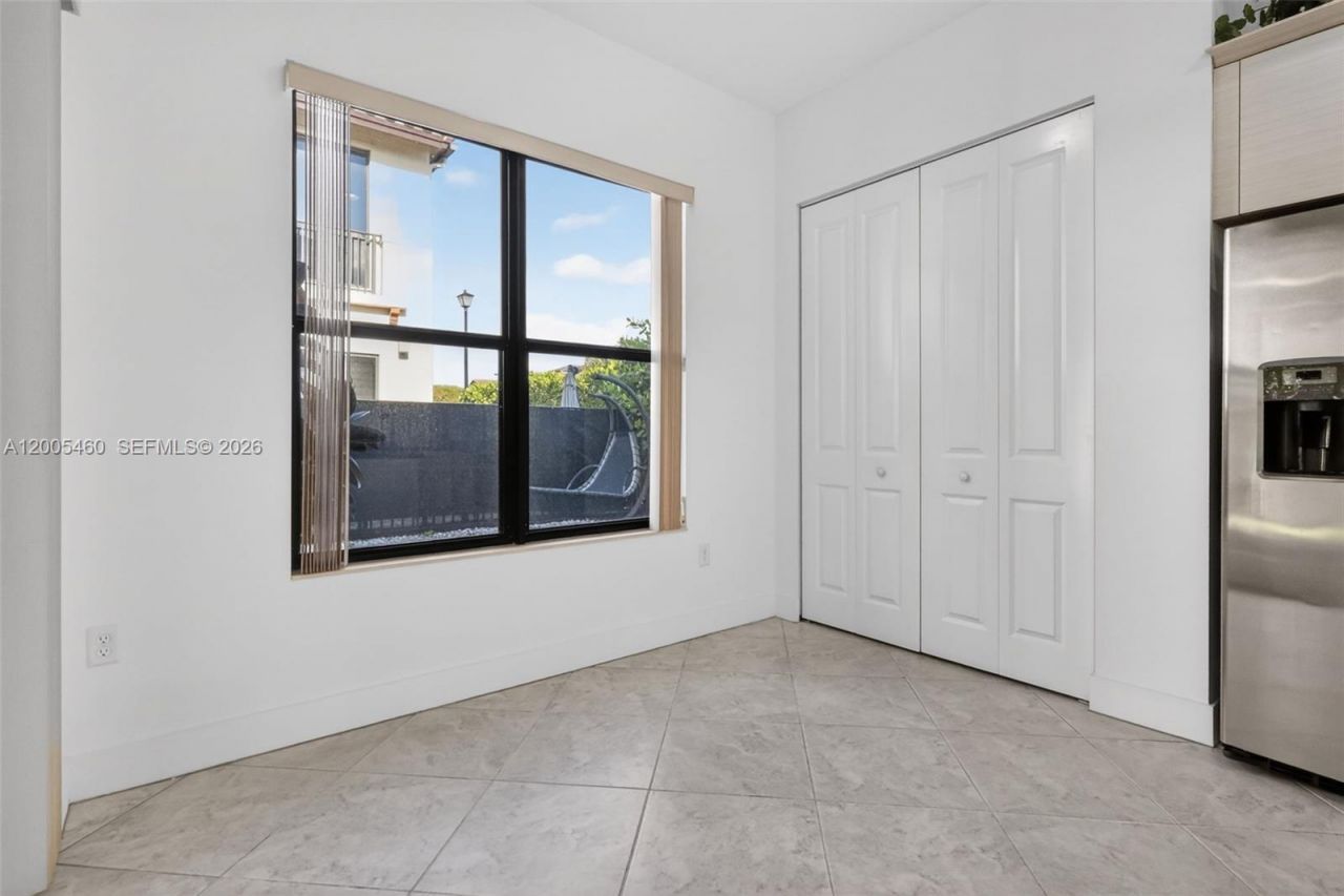 9886 W 34th Ave, Hialeah, FL 33018 Photo