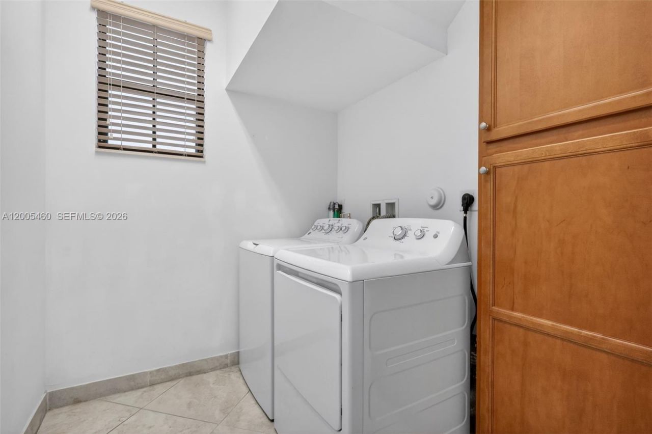 9886 W 34th Ave, Hialeah, FL 33018 Photo