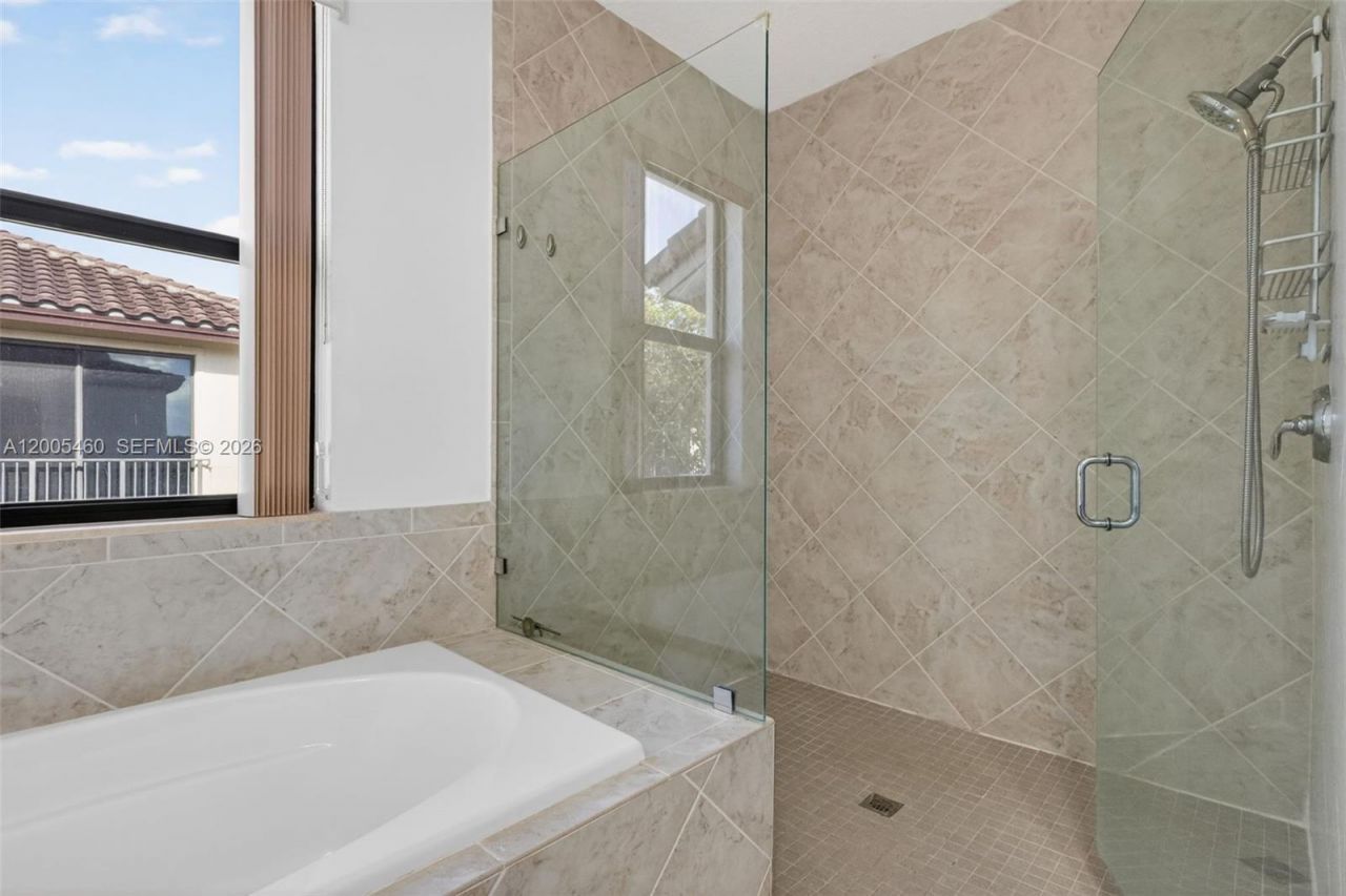 9886 W 34th Ave, Hialeah, FL 33018 Photo
