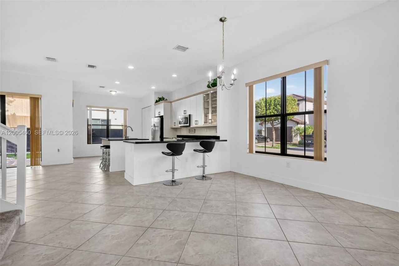 9886 W 34th Ave, Hialeah, FL 33018 Photo