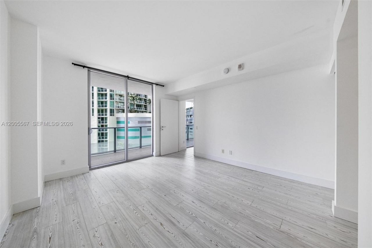 1300 Brickell Bay Dr , Unit 704, Miami, FL 33131 Photo