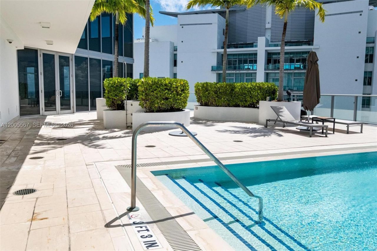 1300 Brickell Bay Dr , Unit 704, Miami, FL 33131 Photo