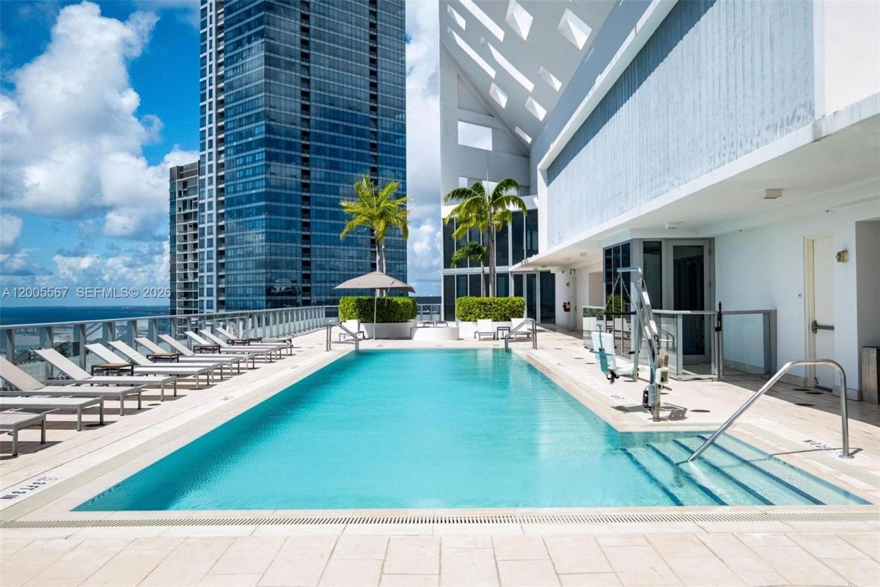 1300 Brickell Bay Dr , Unit 704, Miami, FL 33131 Photo