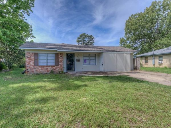 8948 Hilton Drive, Shreveport, LA 71118
