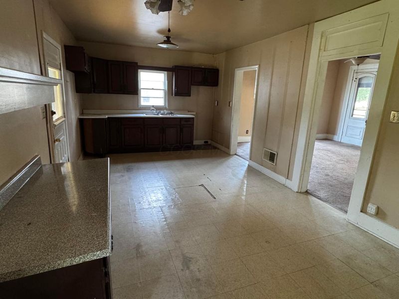 27 State Street, Jeffersonville, OH 43128 Photo 12