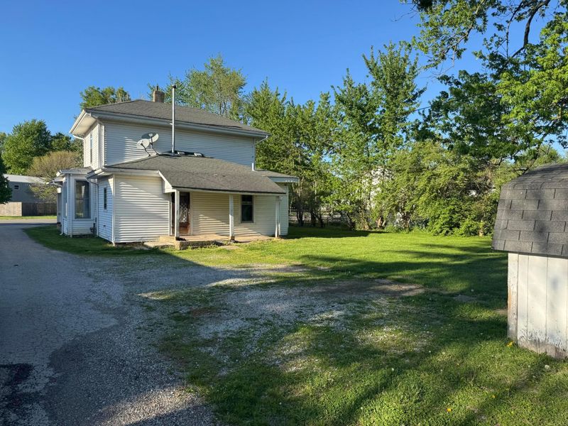 27 State Street, Jeffersonville, OH 43128 Photo 4