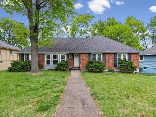 1610 NE 68th Street, Kansas City, MO 64118