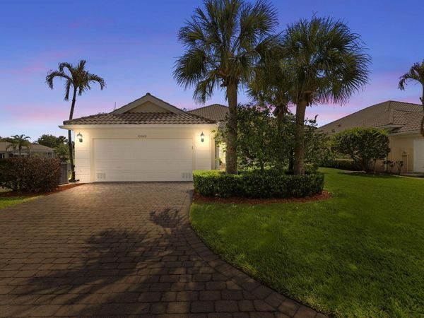 10949 SW Blue Mesa Way, Port St. Lucie, FL 34987