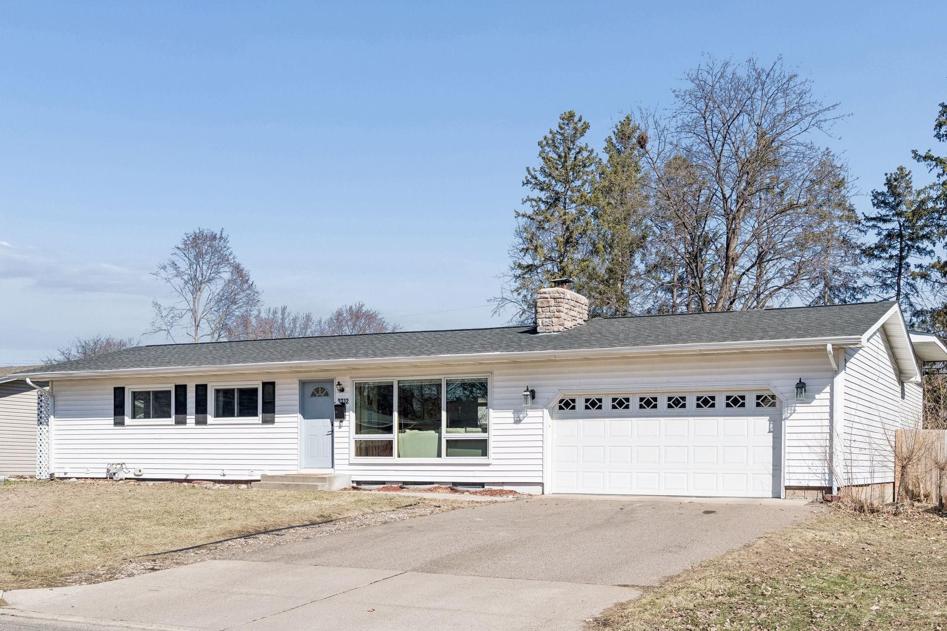 2712 Ohenry Road , Brooklyn Center, MN 55430