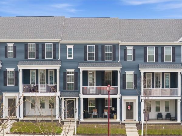 318 Harlequin St, Cranberry Twp, PA 16066