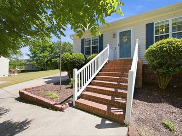 902 Hollins Court, Knightdale, NC 27545