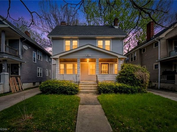 921 Helmsdale Road , Cleveland Heights, OH 44112