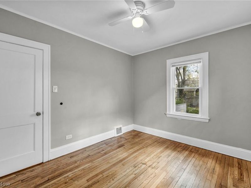 921 Helmsdale Road, Cleveland Heights, OH 44112 Photo 22