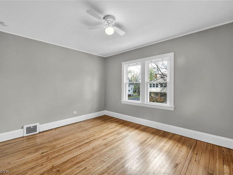 921 Helmsdale Road, Cleveland Heights, OH 44112 Photo 30