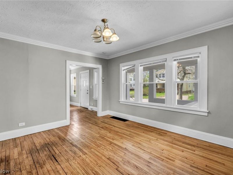 921 Helmsdale Road, Cleveland Heights, OH 44112 Photo 32