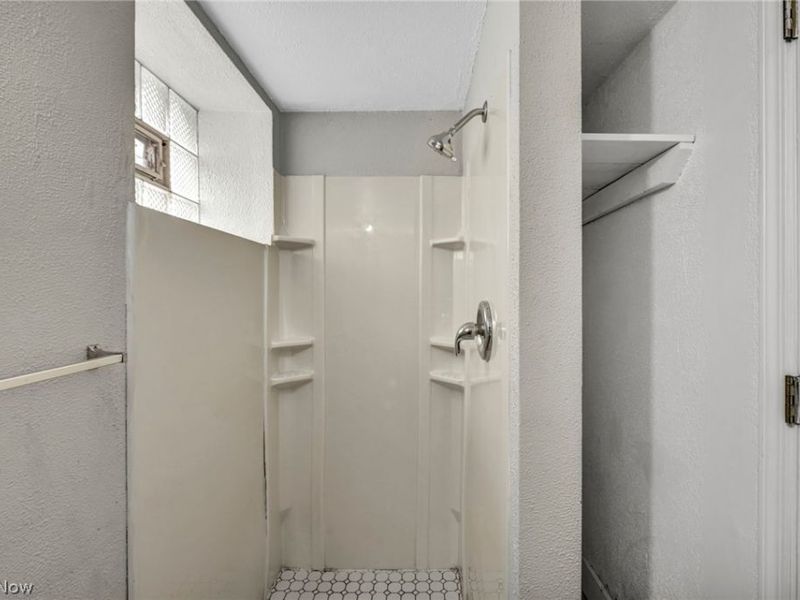 921 Helmsdale Road, Cleveland Heights, OH 44112 Photo 37