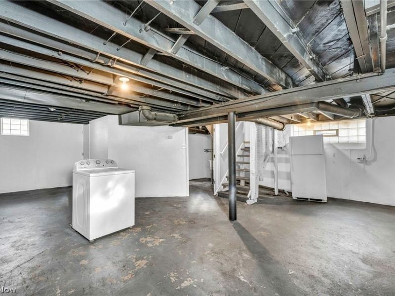 921 Helmsdale Road, Cleveland Heights, OH 44112 Photo 39