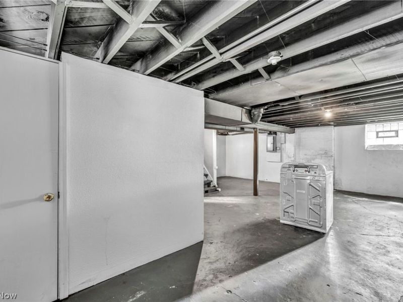 921 Helmsdale Road, Cleveland Heights, OH 44112 Photo 41