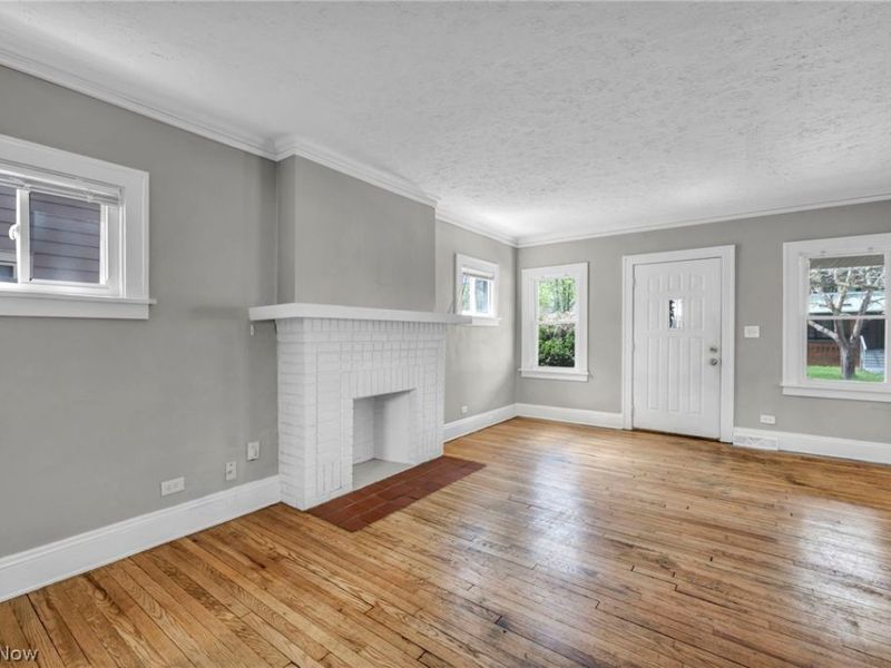 921 Helmsdale Road, Cleveland Heights, OH 44112 Photo 7