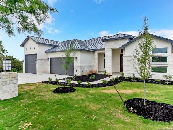 102 Prairie, Horseshoe Bay, TX 78657