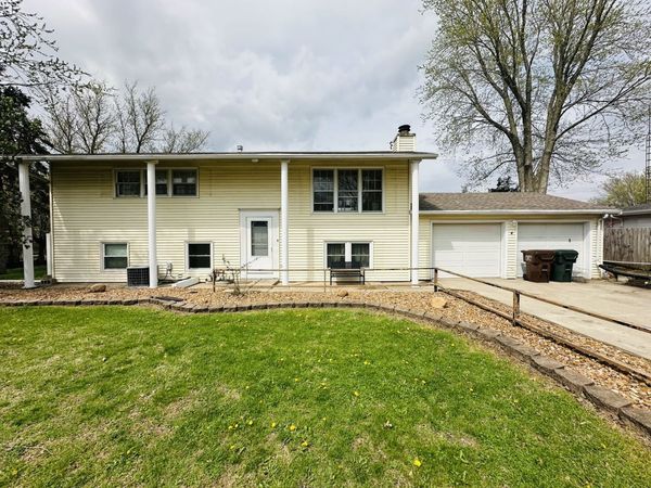 3789 E LAKEVIEW Drive, Kankakee, IL 60901