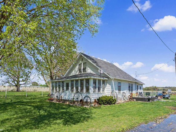 9054 113th Street, Burlington, IA 52601