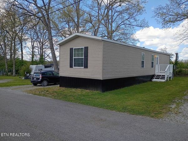 222 Braddock St, Crossville, TN 38571