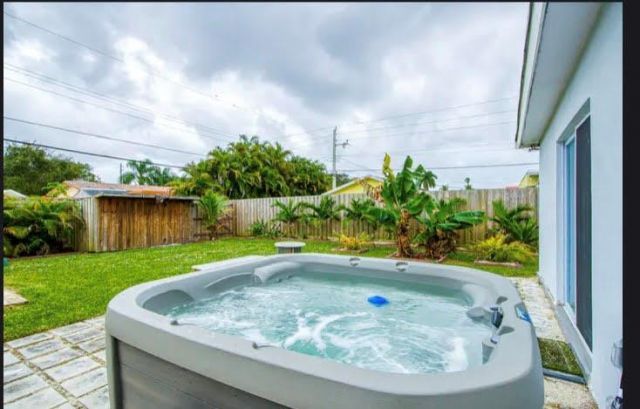 1905 N 45th Avenue, Hollywood, FL 33021 Photo