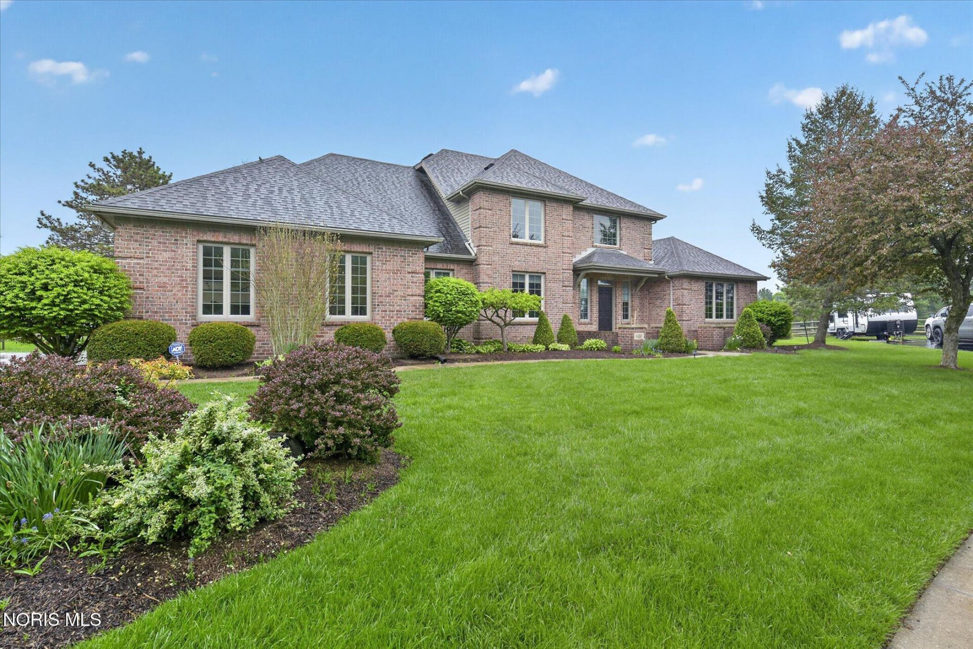8737 Slate Ridge Court, Sylvania, OH 43560 Main Photo