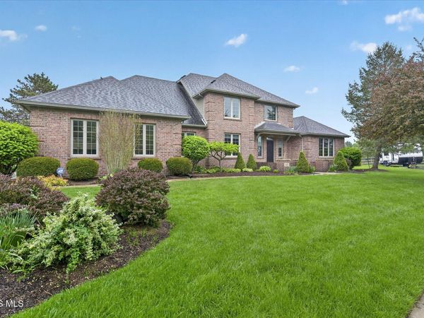 8737 Slate Ridge Court, Sylvania, OH 43560