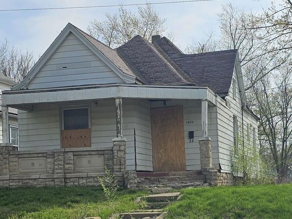 1404 S ARAGO Street, Peoria, IL 61605