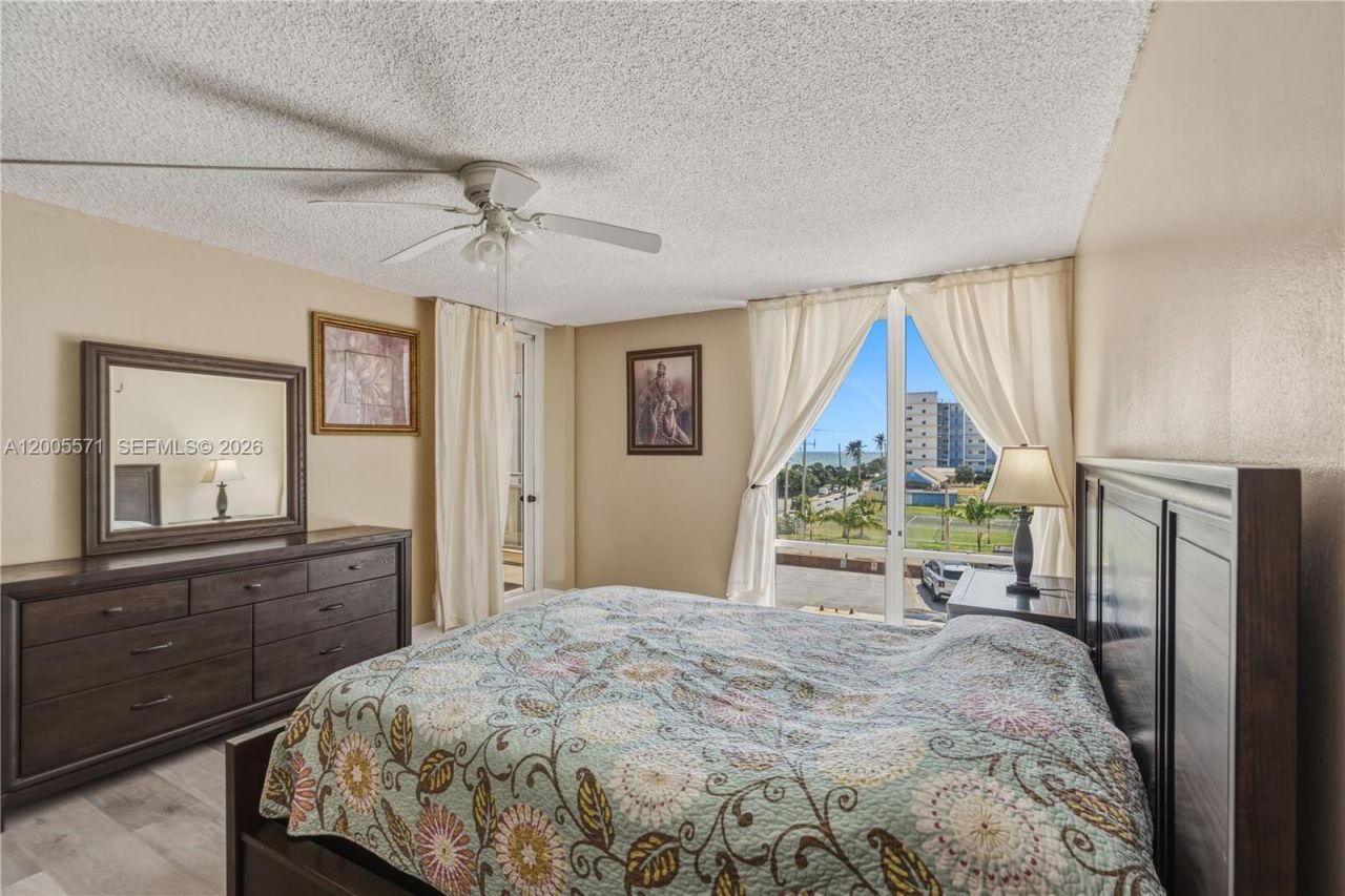 1600 S Ocean Dr , Unit 4G, Hollywood, FL 33019 Photo