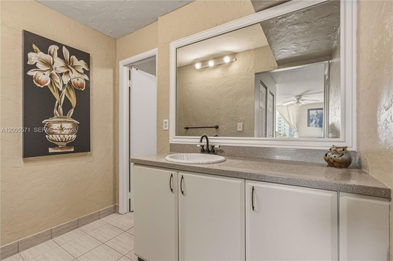 1600 S Ocean Dr , Unit 4G, Hollywood, FL 33019 Photo
