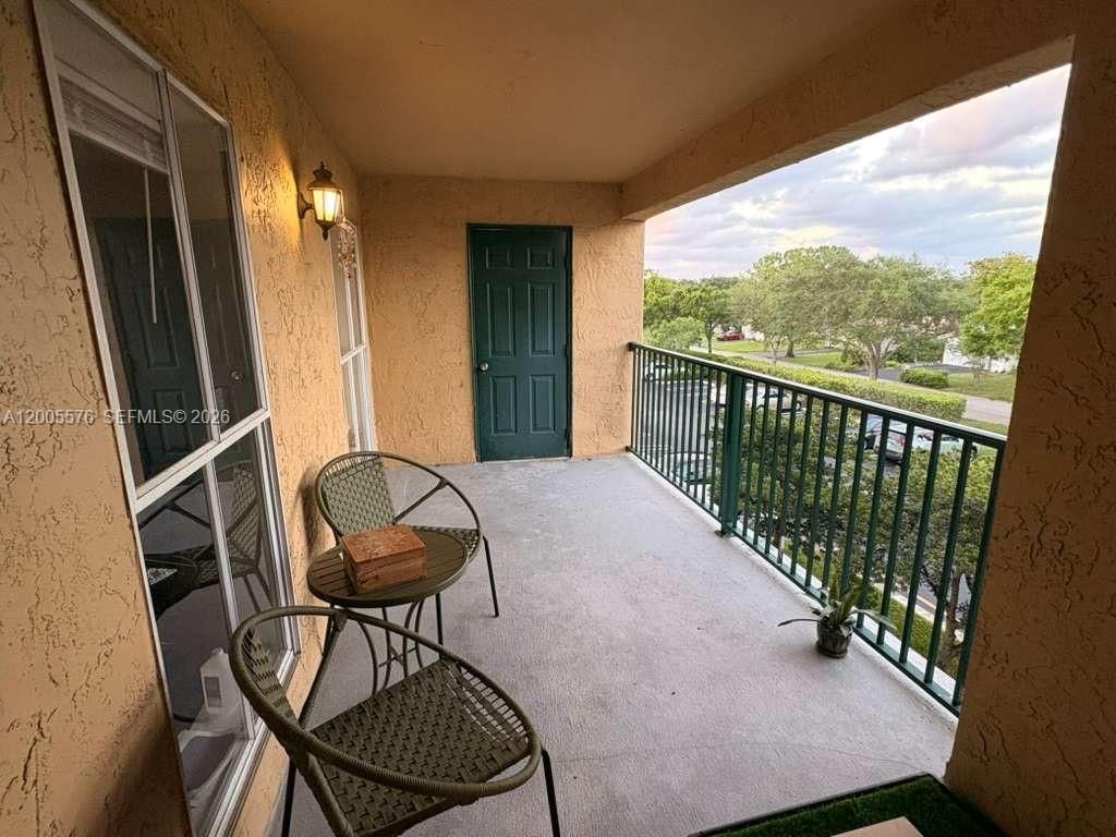 833 Riverside Dr , Unit 834, Coral Springs, FL 33071 Photo