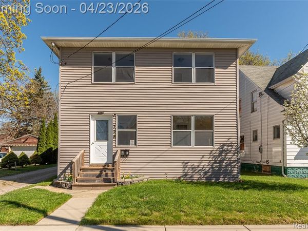 738 W Atherton Road, Flint, MI 48507