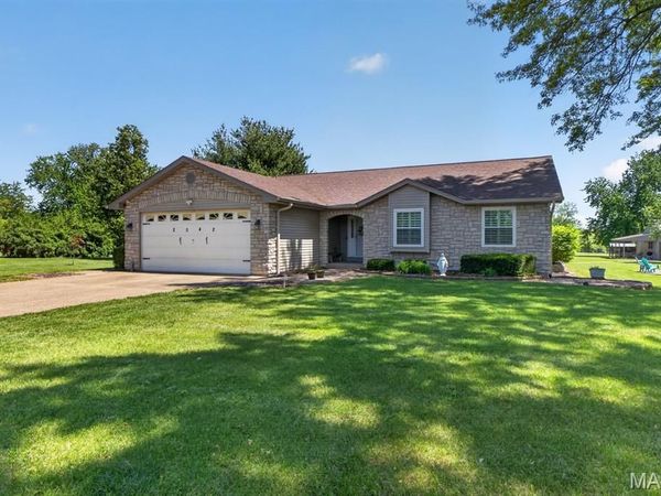 2042 Saint Paul Road, O'Fallon, MO 63366