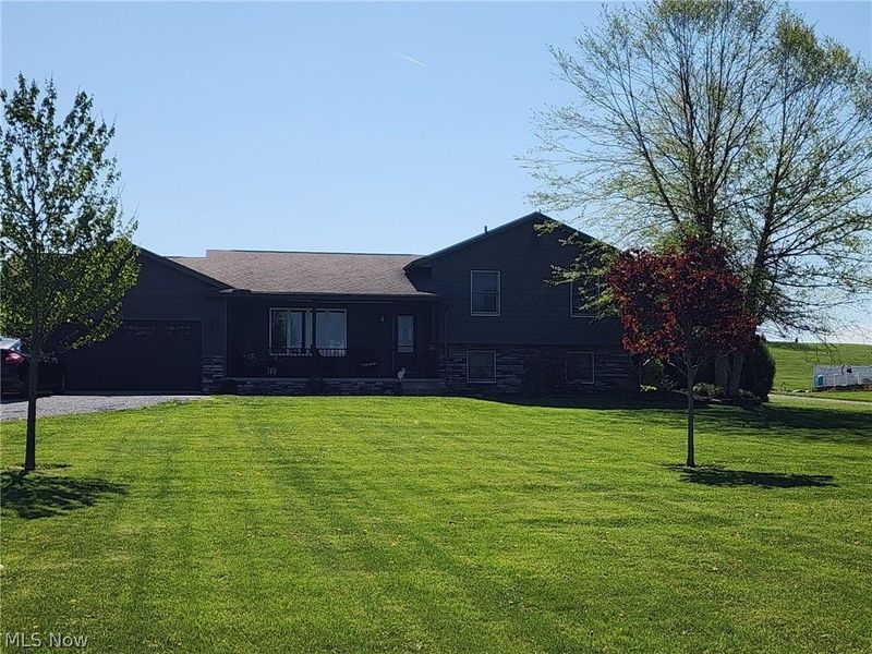 4947 SE Pleasant Valley Road SE, Dennison, OH 44621 Photo 2