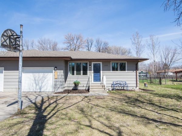 505 8th Avenue SE, Barnesville, MN 56514