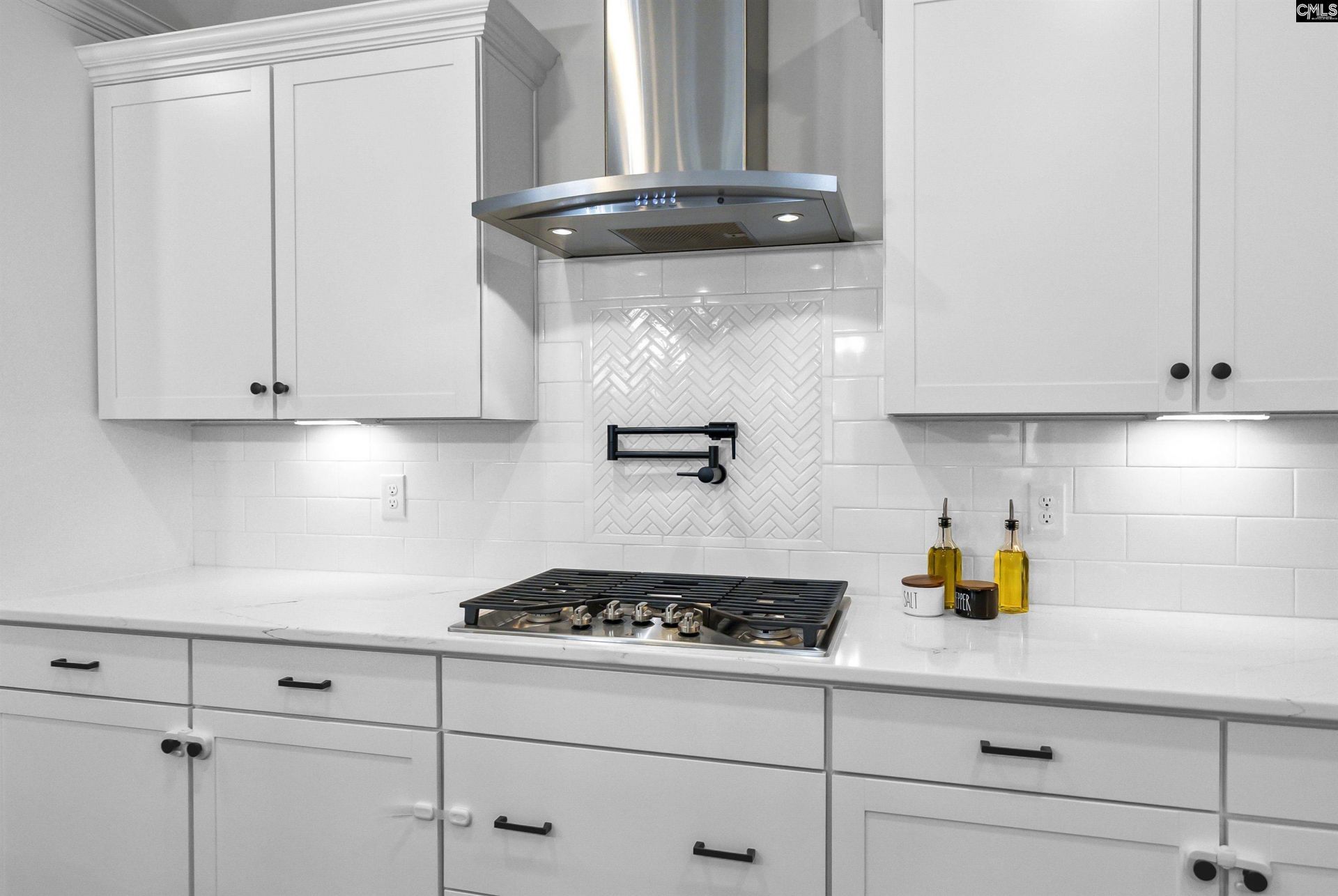 396 Harbour Pointe Drive  Photo 7