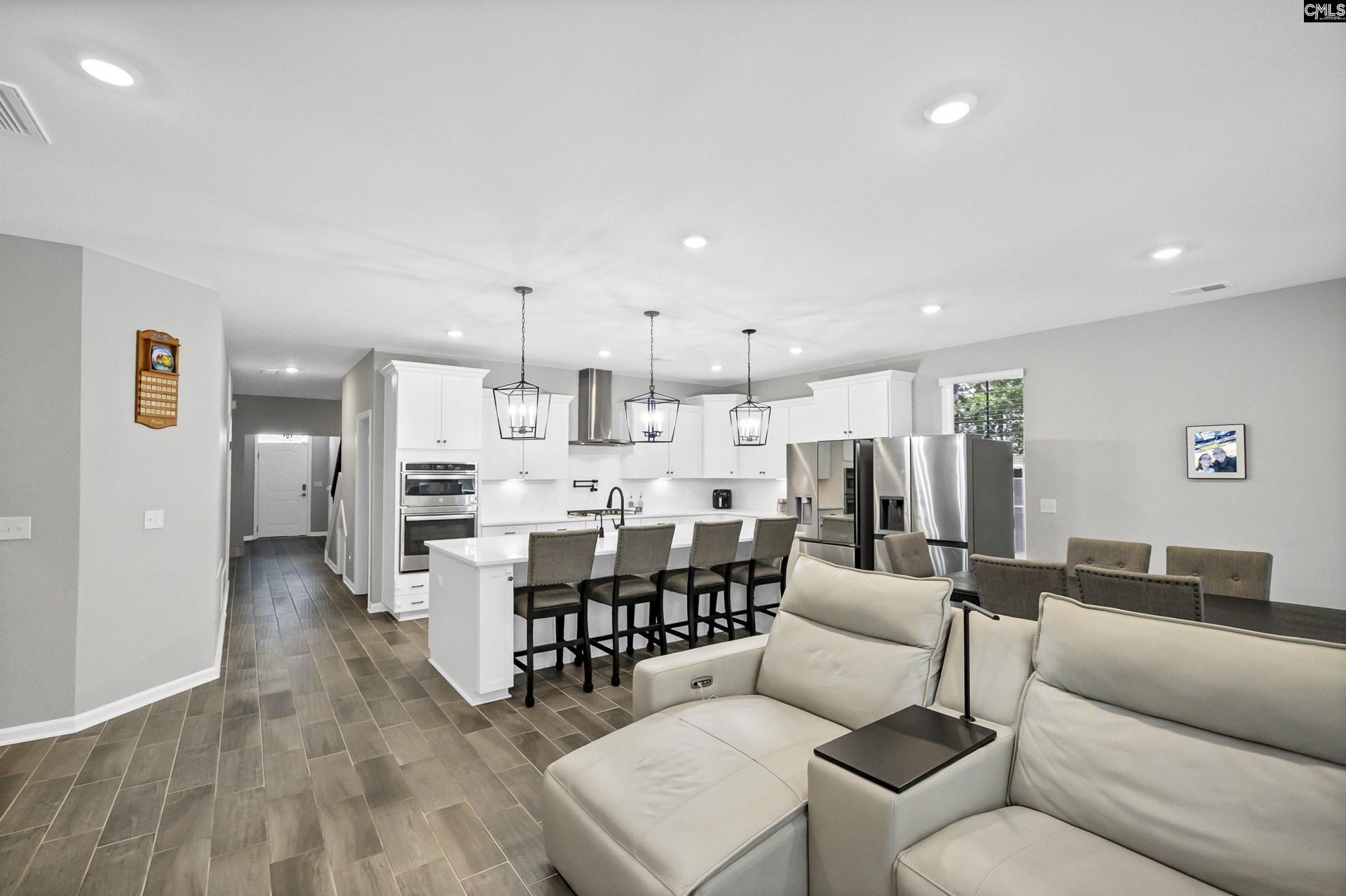 396 Harbour Pointe Drive  Photo 8